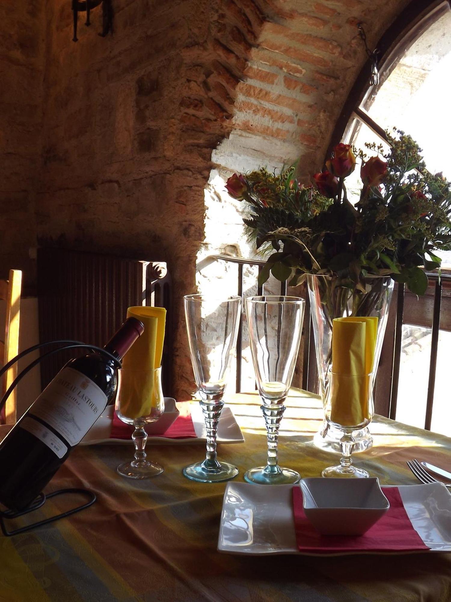 Auberge De La Halle Cordes-sur-Ciel Exteriér fotografie