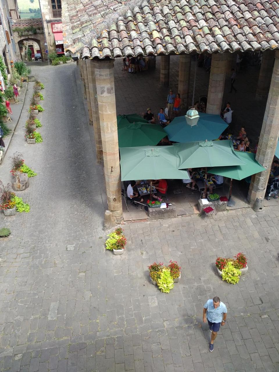 Auberge De La Halle Cordes-sur-Ciel Exteriér fotografie